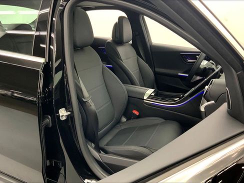 Used 2026 Mercedes-Benz C 300 Sedan image 11