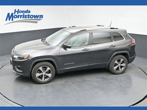Used 2019 Jeep Cherokee Limited image 1