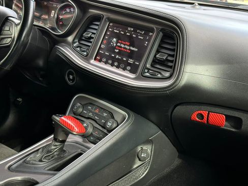 Used 2022 Dodge Challenger R/T w/ Plus Package image 29