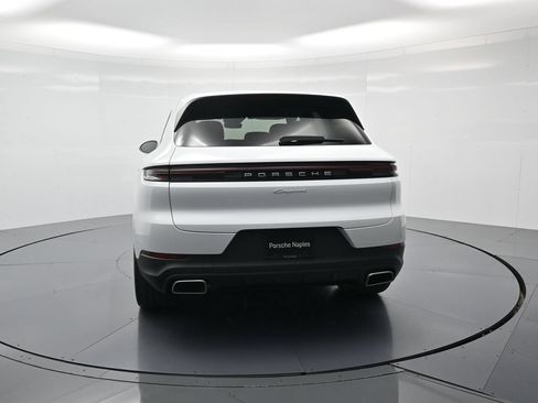 Certified 2026 Porsche Cayenne AWD/4WD image 29