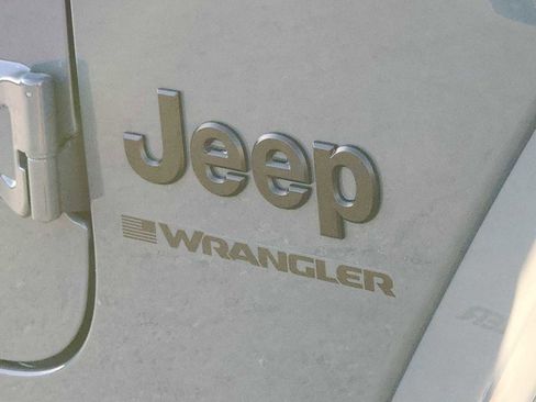 New 2026 Jeep Wrangler Unlimited Rubicon w/ Whitecap Package AWD/4WD image 11
