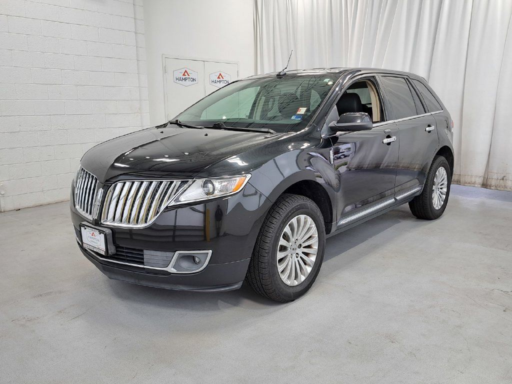 Used 2015 Lincoln MKX AWD image 2