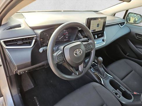 Used 2024 Toyota Corolla LE FWD image 2