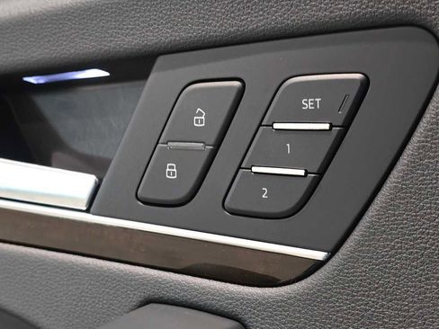 Used 2019 Audi Q5 Prestige w/ Prestige Package image 23