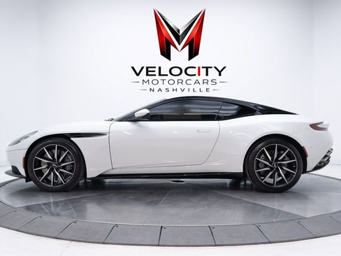 Used 2018 Aston Martin DB11 V12 image 9
