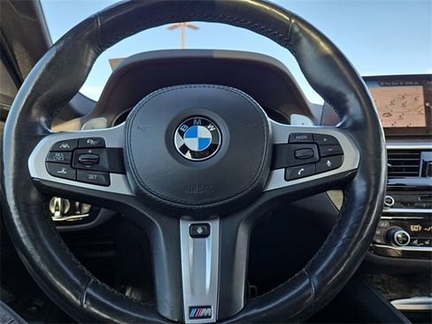 Used 2019 BMW M550i xDrive w/ Dynamic Handling Package image 17