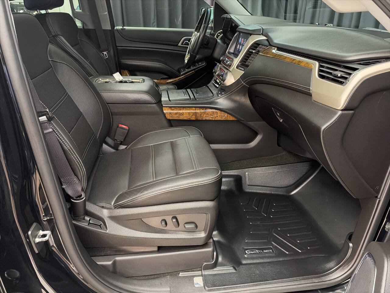 Used 2016 GMC Yukon XL Denali w/ Open Road Package AWD/4WD image 35