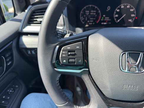 Used 2025 Honda Odyssey Touring image 26