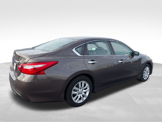 Used 2017 Nissan Altima 2.5 S w/ Power Driver Seat Package FWD image 6