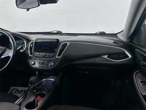 Used 2021 Chevrolet Malibu RS image 21