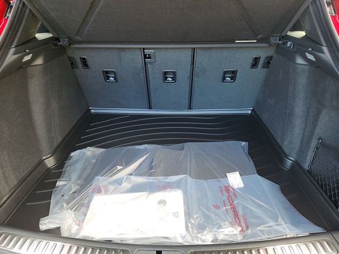 New 2026 Porsche Macan S image 24