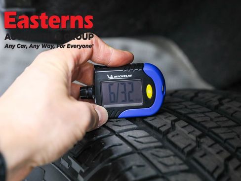 Used 2024 Chevrolet Colorado W/T RWD image 28