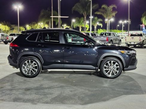 Used 2025 Toyota Corolla Cross XLE image 4