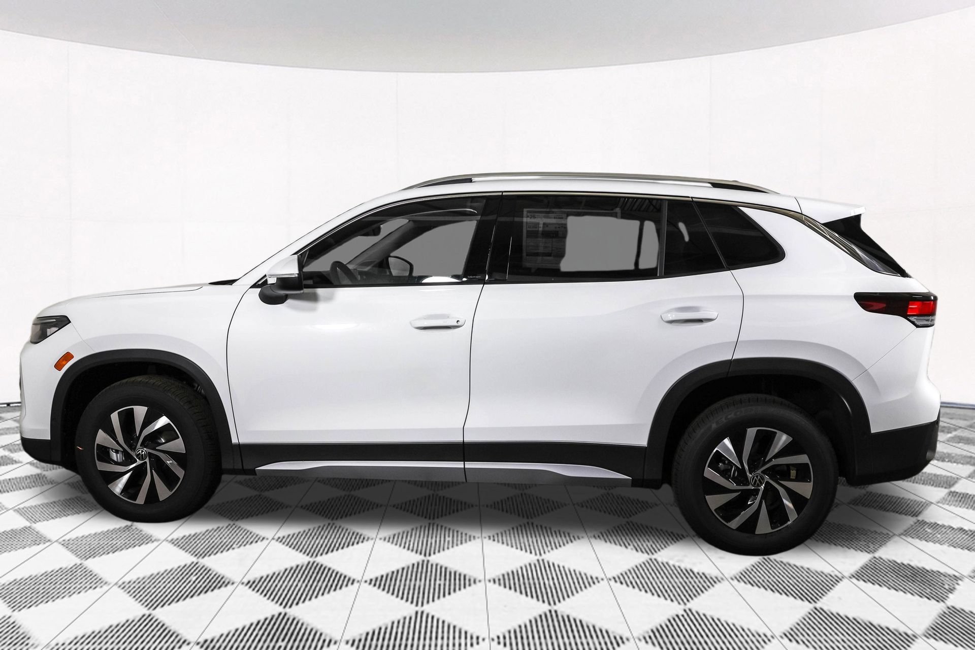 Used 2026 Volkswagen Tiguan S AWD/4WD image 17