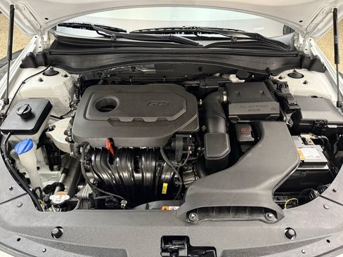 Used 2017 Kia Optima EX w/ Premium Package FWD image 28