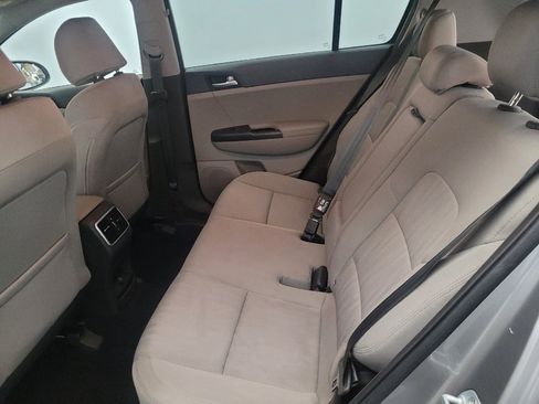 Used 2019 Kia Sportage LX AWD/4WD image 18