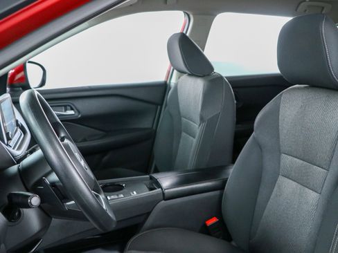Used 2024 Nissan Rogue SV FWD image 23