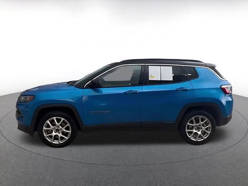 Used 2025 Jeep Compass Limited AWD/4WD image 10