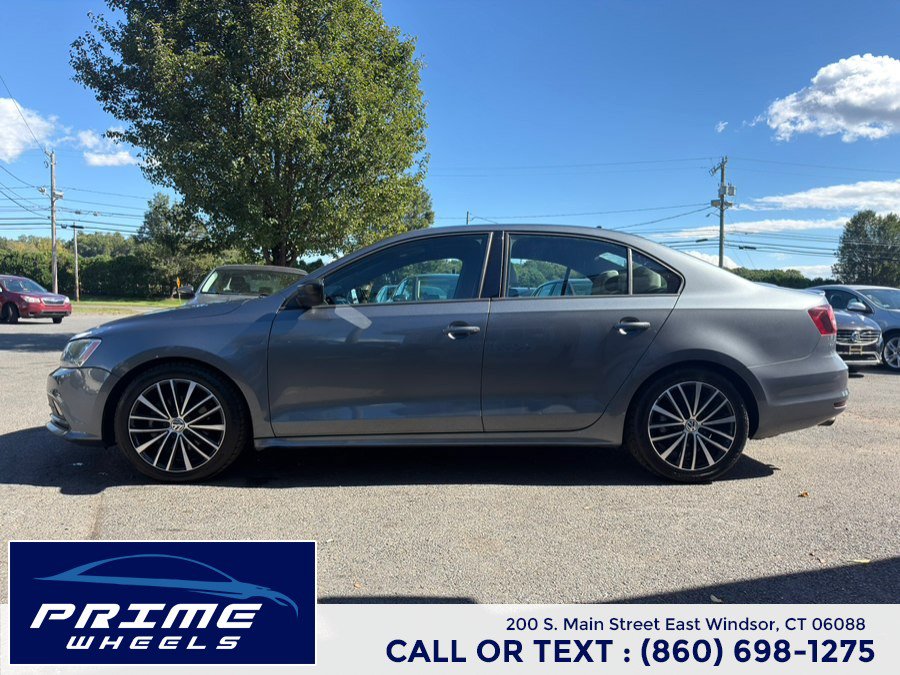 Used 2016 Volkswagen Jetta Sport FWD image 4