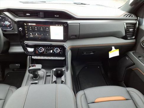 New 2026 GMC Sierra 1500 AT4 image 18