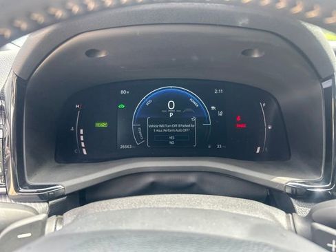 Used 2025 Toyota Camry SE FWD image 12