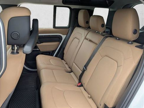 New 2026 Land Rover Defender 110 S AWD/4WD image 15