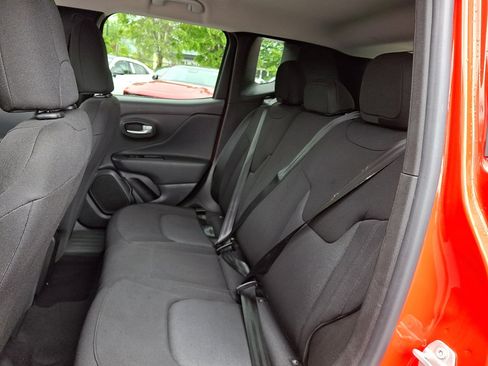 New 2023 Jeep Renegade Latitude AWD/4WD image 20