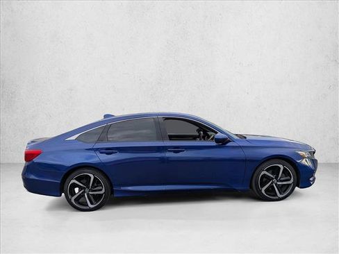 Used 2018 Honda Accord Sport image 4