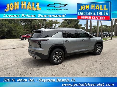 Used 2026 Chevrolet Traverse LT w/ Driver Confidence Package FWD image 10
