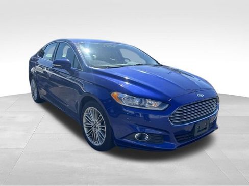 Used 2016 Ford Fusion SE w/ Equipment Group 202A AWD/4WD image 1