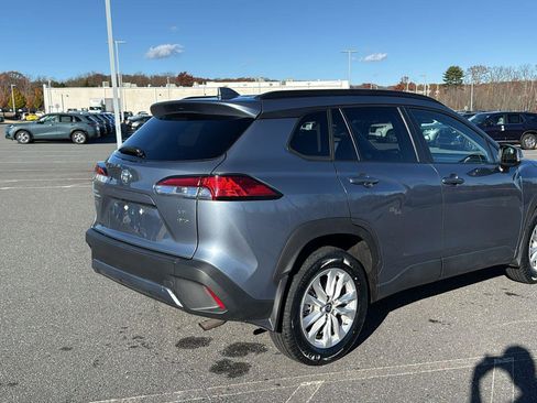 Used 2023 Toyota Corolla Cross LE image 5