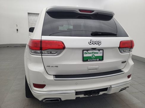 Used 2017 Jeep Grand Cherokee Summit AWD/4WD image 6