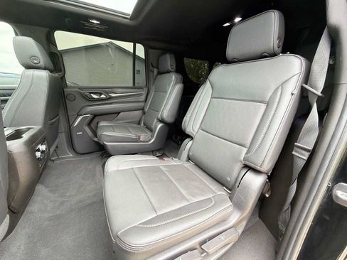 Used 2021 GMC Yukon XL Denali AWD/4WD image 17