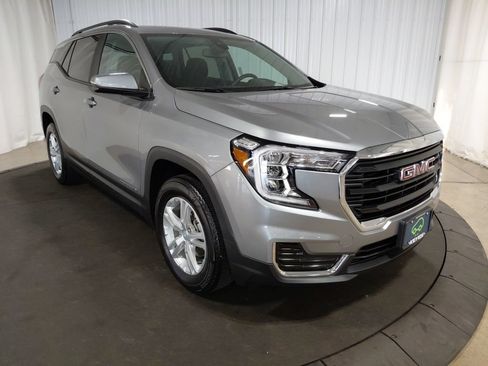 Certified 2023 GMC Terrain SLE w/ Driver Convenience Package AWD/4WD image 11