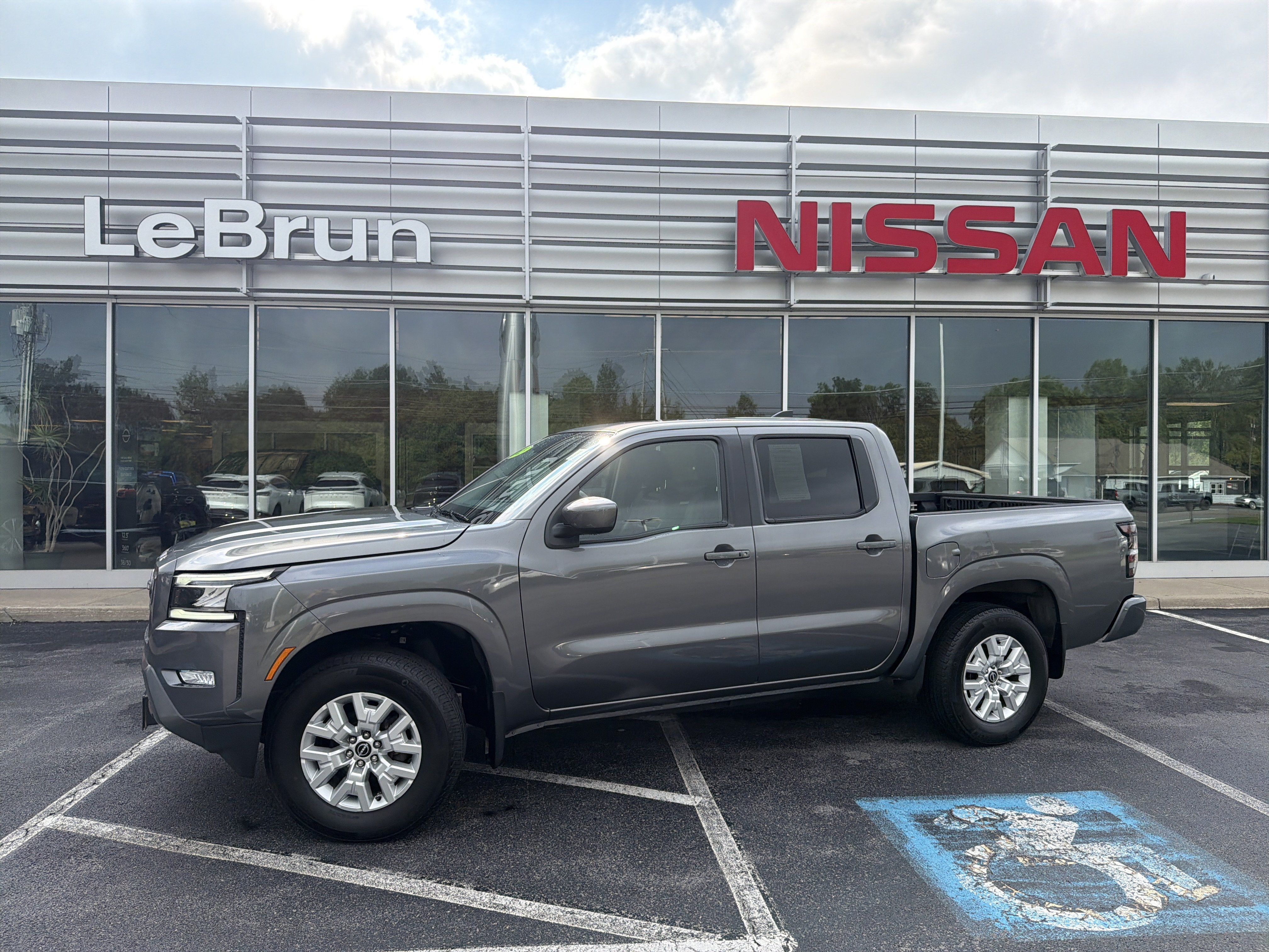 Certified 2023 Nissan Frontier SV w/ SV Premium Package AWD/4WD image 1