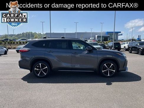 Used 2022 Toyota Highlander XSE AWD/4WD image 5