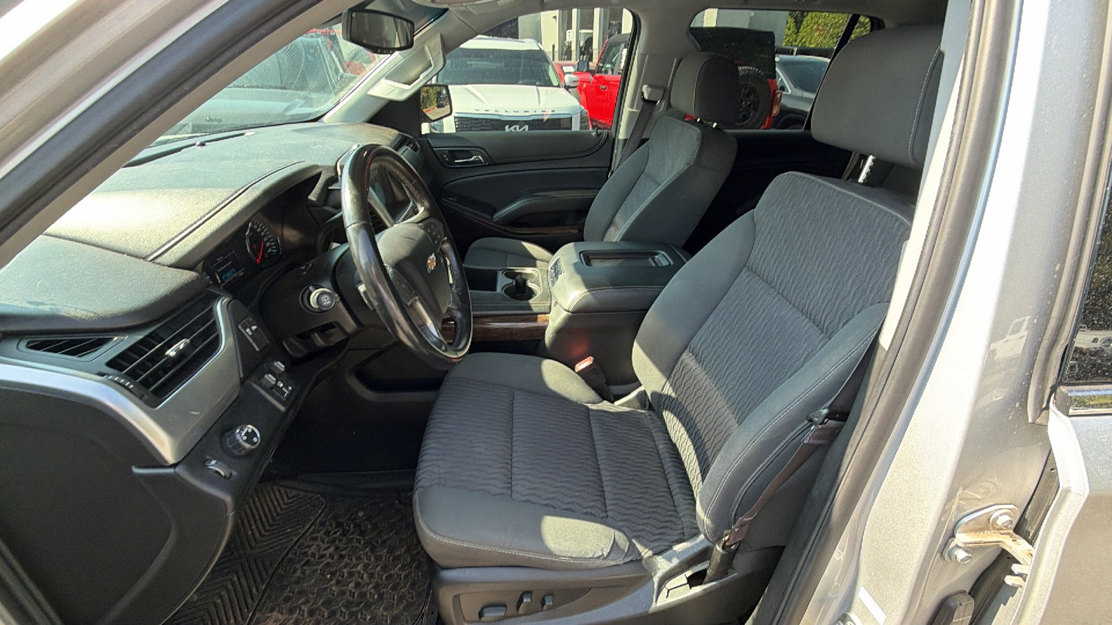 Used 2017 Chevrolet Tahoe LS w/ All-Season Package RWD image 16