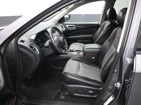 Used 2020 Nissan Pathfinder SL AWD/4WD image 9