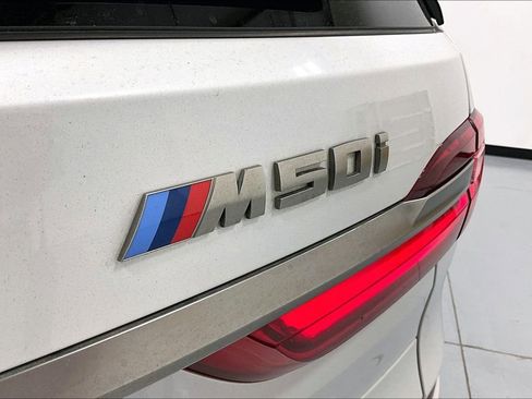 Used 2020 BMW X7 M50i image 41