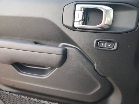 New 2026 Jeep Gladiator Sport image 19