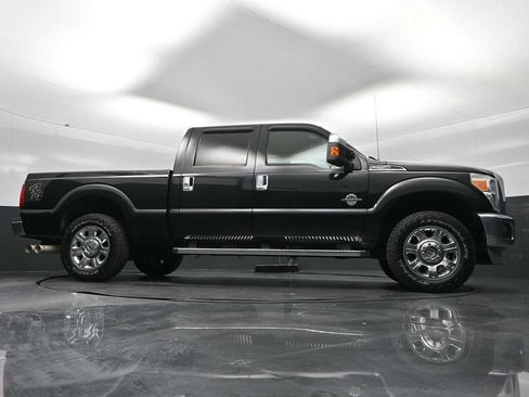 Used 2012 Ford F250 Lariat w/ Chrome Pkg image 23