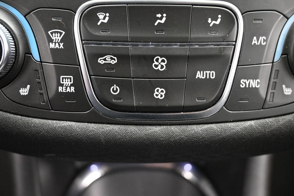 Used 2024 Chevrolet Malibu LT FWD image 20