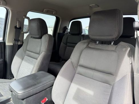 Used 2022 Nissan Frontier SV image 11