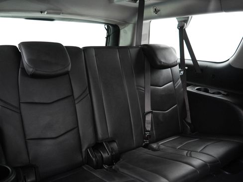 Used 2020 Cadillac Escalade ESV Premium Luxury AWD/4WD image 13
