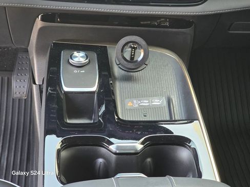 Used 2025 Buick Enclave Avenir w/ Trailering Package, 5000 lbs. image 29