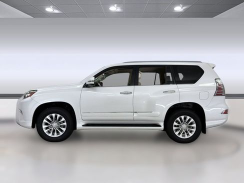 Used 2017 Lexus GX 460 Premium AWD/4WD image 2