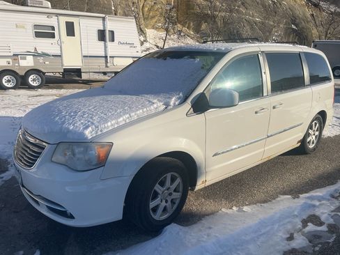 Used 2012 Chrysler Town & Country Touring w/ Entertainment Group #1 image 1