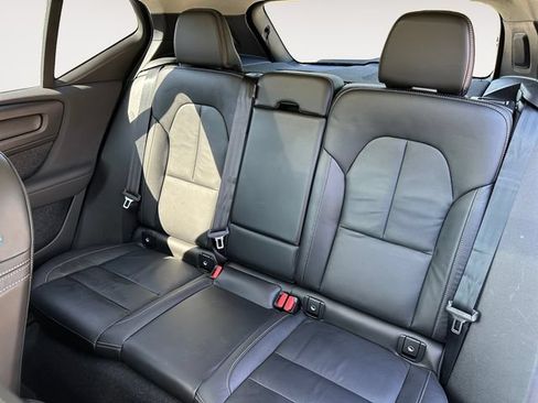 Used 2023 Volvo XC40 B5 Ultimate w/ Climate Package AWD/4WD image 13