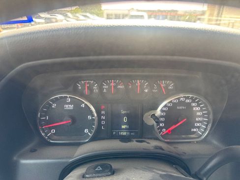 Used 2018 Chevrolet Silverado 1500 W/T w/ WT Convenience Package AWD/4WD image 10