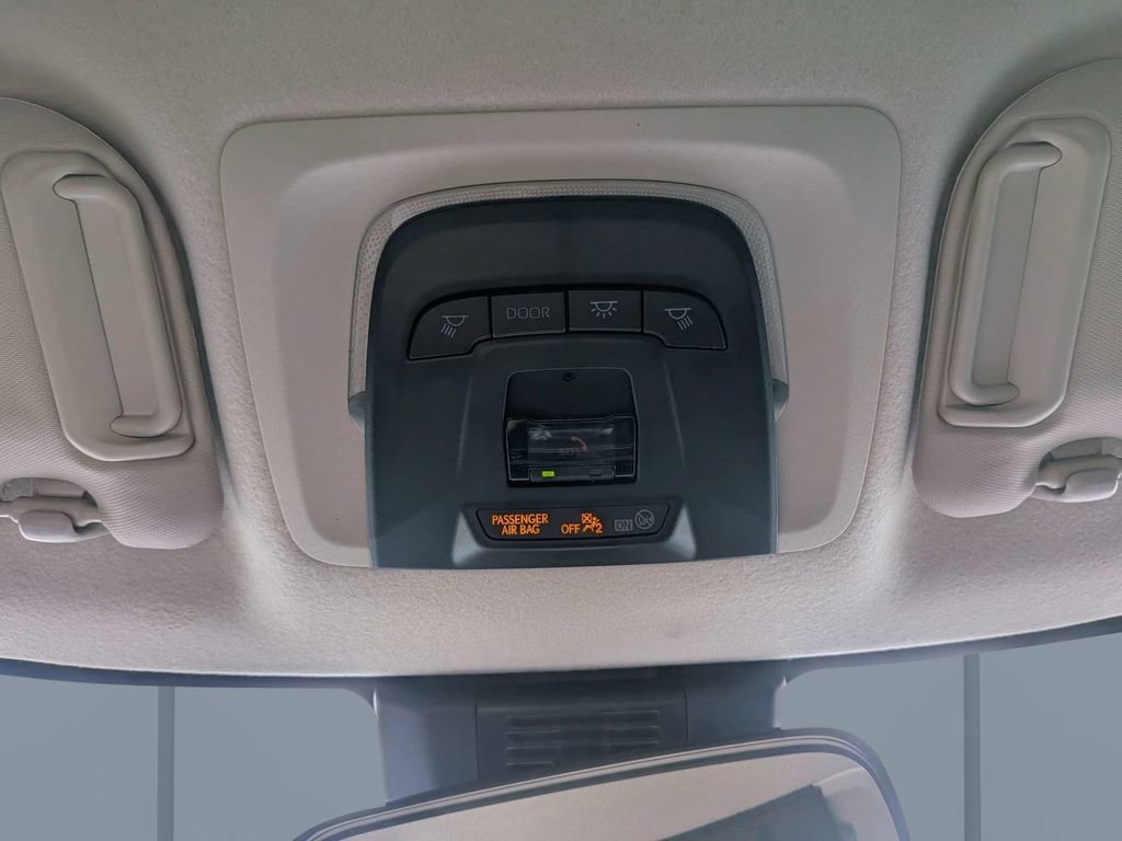 Used 2025 Toyota Corolla LE FWD image 24